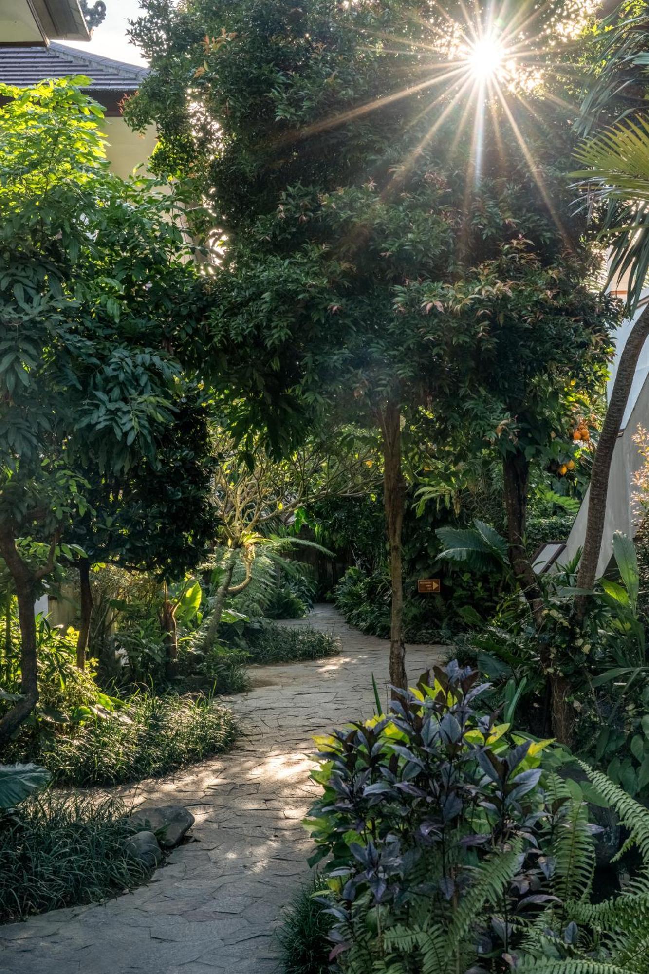 Radha Phala Resort & Spa Убуд Экстерьер фото